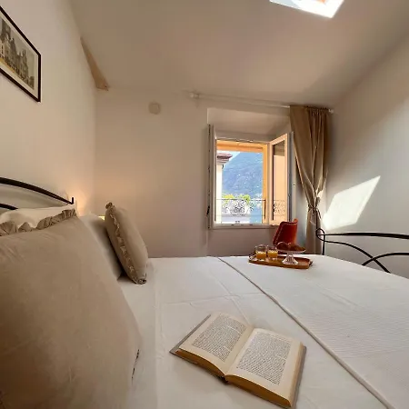 La Finestra Sul Molo - By Myhomeincomo Holiday home Torno